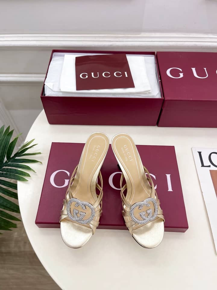 Gucci interlocked Sandals