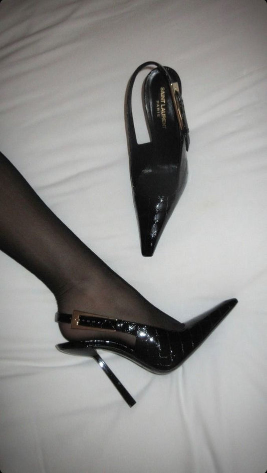 Buckled heel
