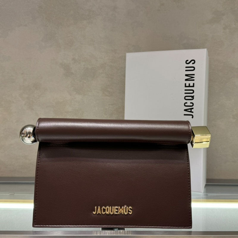 Jacquemus rond carre