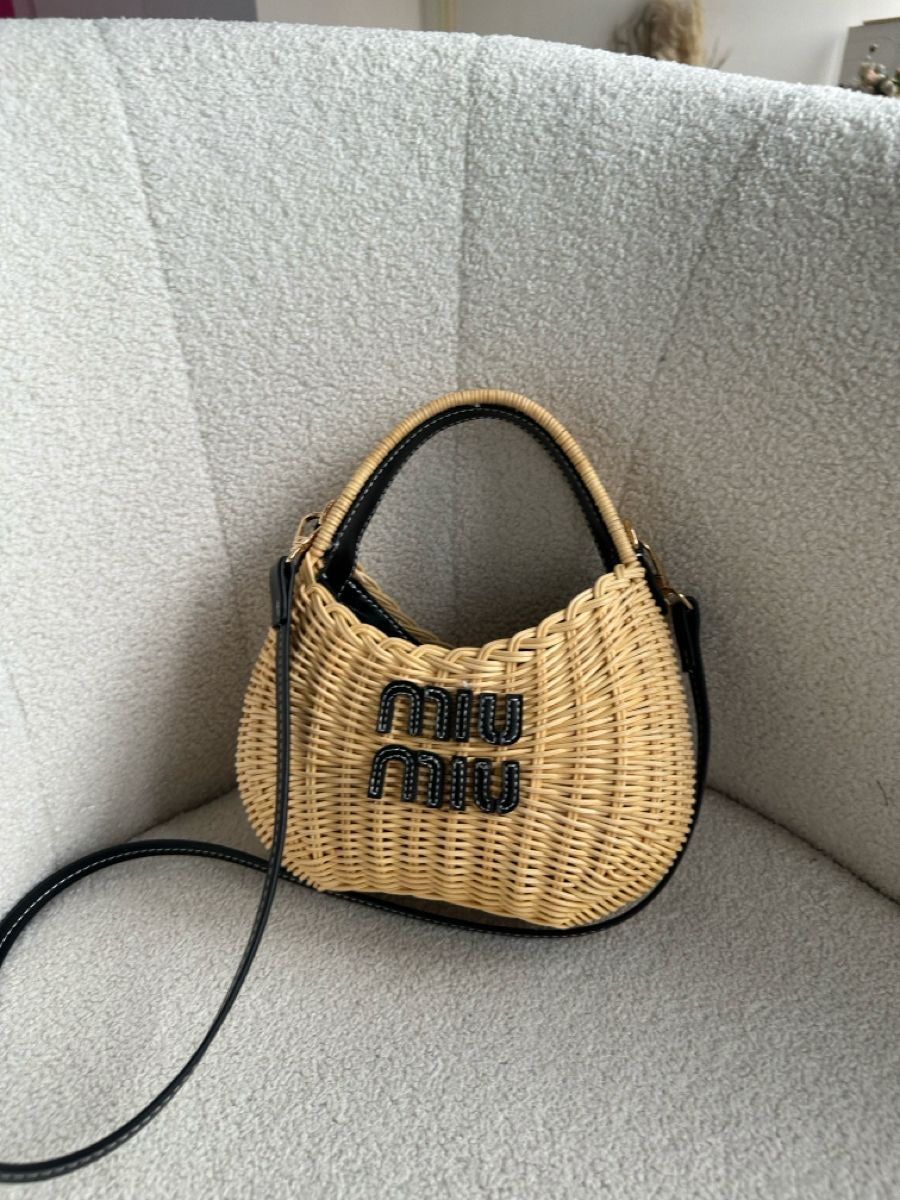 Miu Wander Wicker