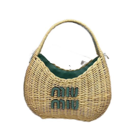 Miu Wander Wicker