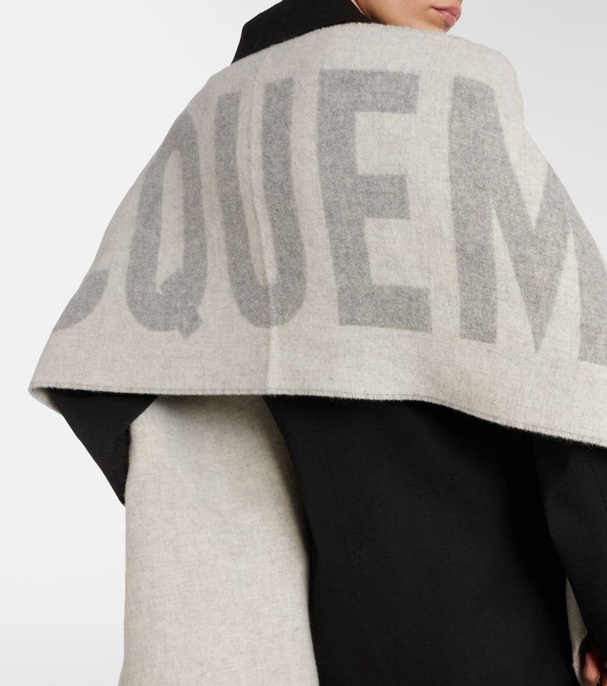 Jacquemus Scarf